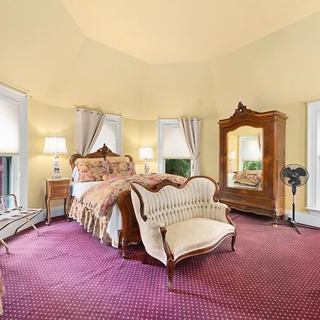 The Gables Wine Country Inn Санта-Роза Екстер'єр фото